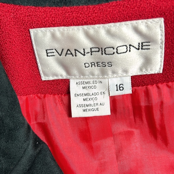 EVAN PICONE 2piece suit. Size 16, 💯 % wool. Red with black velvet trim. - Picture 9 of 15